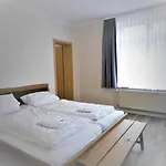 Zur Eiche 아파트