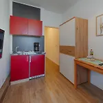 Zur Eiche 아파트 *