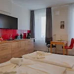 Zur Eiche 아파트 *